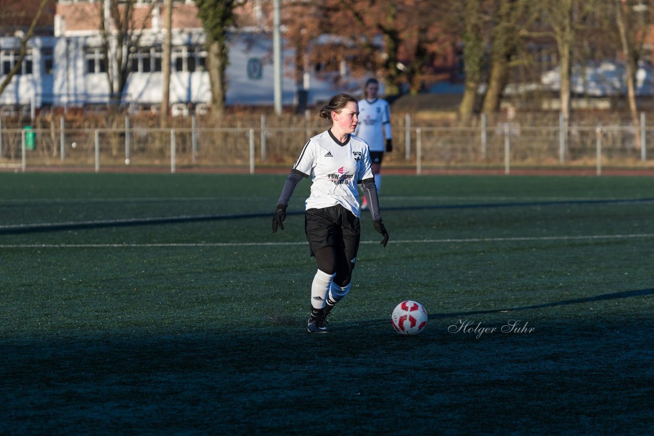 Bild 210 - Frauen SG Holstein Sued - SV Gruenweiss-Siebenbaeumen : Ergebnis: 0:2